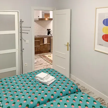 Aquilino Hurle 25 Avg - Parking Inlcuido גיחון